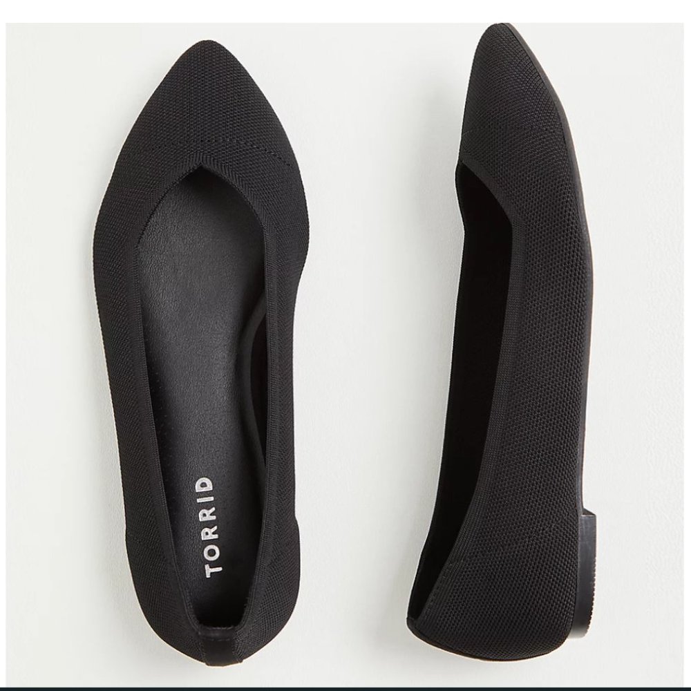 10 ww Torrid Black Stretch Knit Pointed Toe Flat